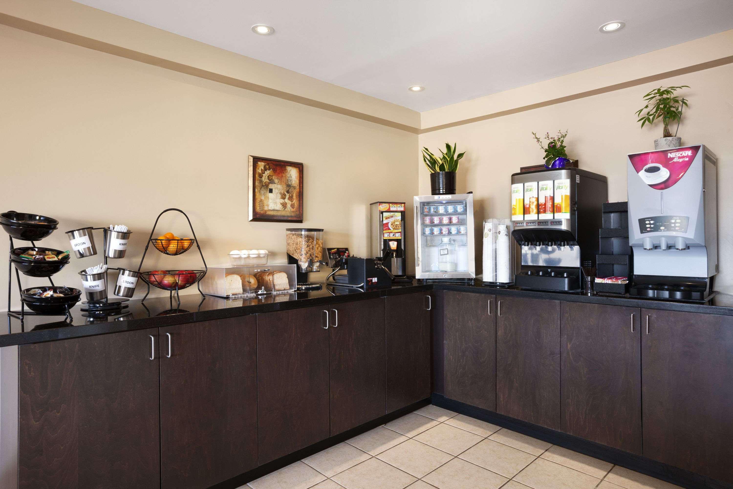 Travelodge By Wyndham Kapuskasing Esterno foto
