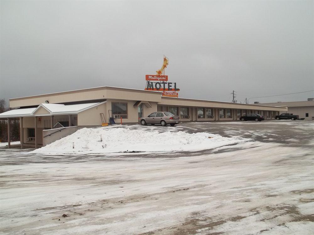 Travelodge By Wyndham Kapuskasing Esterno foto
