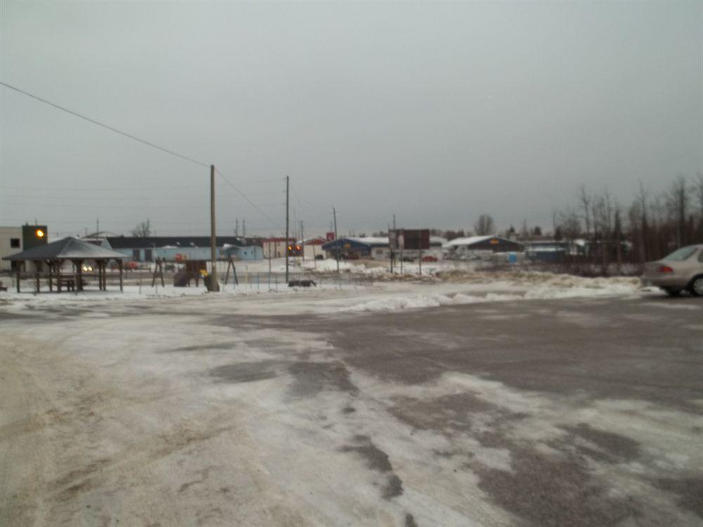 Travelodge By Wyndham Kapuskasing Esterno foto